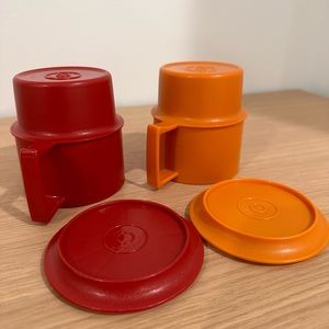2 Tupperware Stackable Coffee Mugs with Handle and Lids